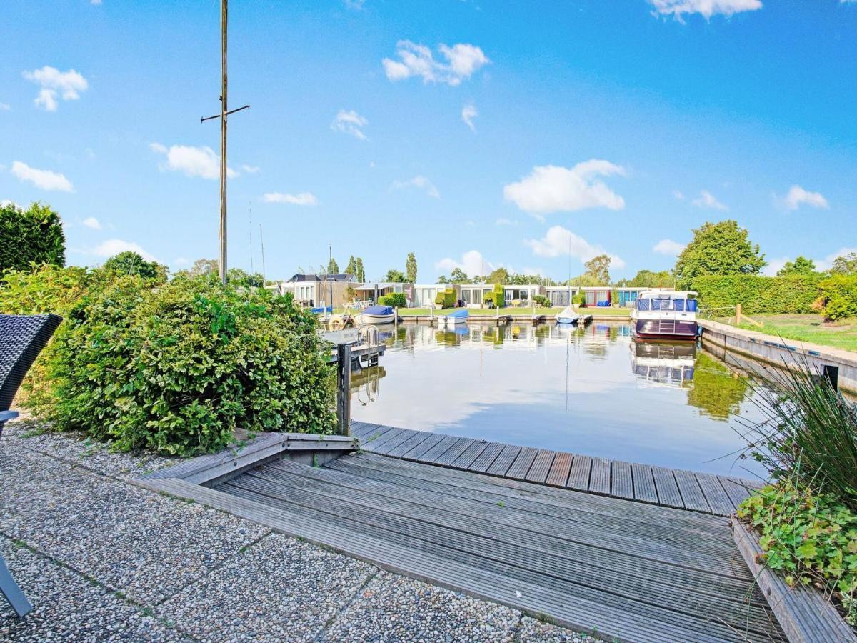 Waterfront Holiday Home With Jetty Boornzwaag over de Wielen Eksteriør bilde